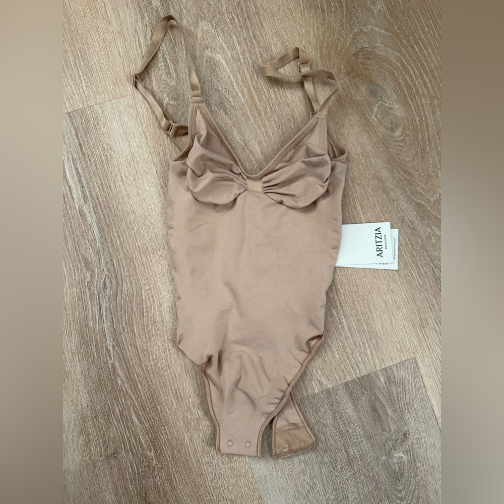Aritzia‎ ShapeEnhance™ Low-Back Thong Bodysuit Small NWT